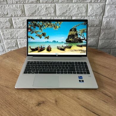 Ультрабук HP ProBook 450 G10 / 15.6" (1920x1080) IPS / Intel Core i7-1355U (10 (12) ядер по 3.7 - 5.0 GHz) / 16 GB DDR4 / 512 GB SSD / Intel Iris Xe Graphics / WebCam