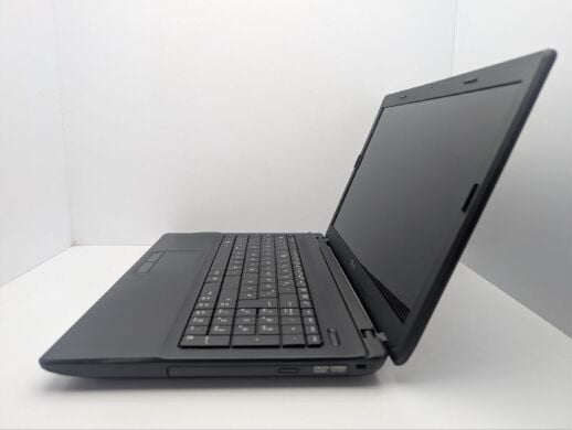 Ноутбук Asus X54 / 15.6" (1366x768) TN / Intel Core i3-2350M (2 (4) ядра по 2.3 GHz) / 8 GB DDR3 / 320 GB HDD / Intel HD Graphics 3000 / WebCam / DVD-ROM
