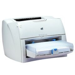 Принтер Б-класс HP LaserJet 1005 / Лазерная монохромная печать / 600x600 dpi / A4 / 14 стр/мин / USB 2.0