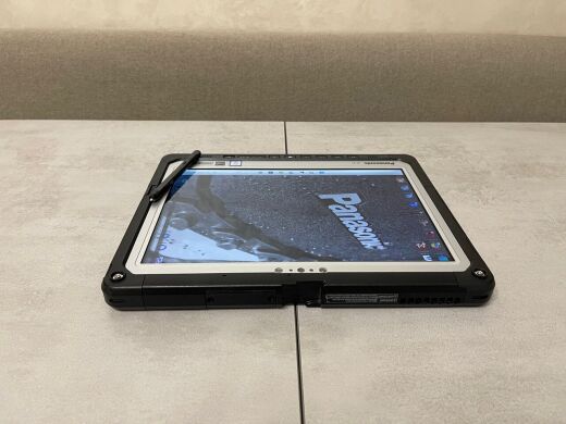 Захищений планшет Б-клас Panasonic Toughbook CF-33 / 12" (2160x1440) IPS Touch / Intel Core i5-7300U (2 (4) ядра по 2.6 - 3.5 GHz) / 16 GB DDR3 / 128 GB SSD / Intel HD Graphics 620 / WebCam / Стилус / Два АКБ / Без клавіатури