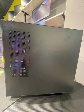 Игровой ПК 1stPlayer Mi5 A-BK-2F7R-1F7 Black Tower / AMD Ryzen 5 8400F (6 (12) ядер по 4.2 - 4.7 GHz) / 16 GB DDR5 / 1000 GB SSD M.2 / nVidia GeForce RTX 5060, 8 GB GDDR7, 128-bit / 500W