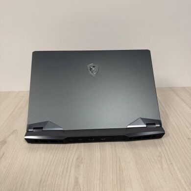 Ігровий ноутбук MSI GE66 Raider 10SFS / 15.6" (1920x1080) IPS / Intel Core i7-10750H (6 (12) ядер по 2.6 - 5.0 GHz) / 32 GB DDR4 / 1000 GB SSD NVMe / nVidia GeForce RTX 2070 Super, 8 GB GDDR6, 256-bit / WebCam