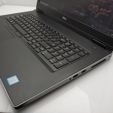 Мобільна робоча станція Dell Precision 7730 / 17.3" (1920x1080) IPS / Intel Core i7-8850H (6 (12) ядер по 2.6 - 4.3 GHz) / 32 GB DDR4 / 256 GB SSD / nVidia Quadro P3200, 6 GB GDDR5, 192-bit / WebCam / Win 10 Pro