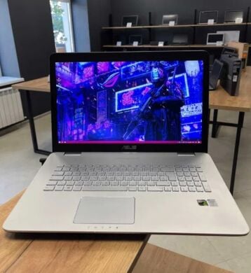 Ігровий ноутбук Asus N751JX / 17.3" (1920x1080) TN / Intel Core i7-4720HQ (4 (8) ядра по 2.6 - 3.6 GHz) / 8 GB DDR3 / 256 GB SSD / nVidia GeForce GTX 950M, 2 GB GDDR5, 128-bit / WebCam / Win 10 / АКБ не тримає