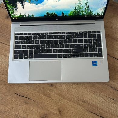Ультрабук Б-класс HP ProBook 650 G8 / 15.6" (1920x1080) IPS / Intel Core i5-1145G7 (4 (8) ядра по 1.1 - 4.4 GHz) / 16 GB DDR4 / 256 GB SSD / Intel Iris Xe Graphics / WebCam