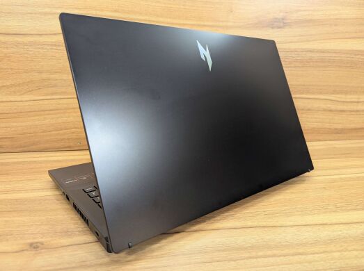 Ігровий ноутбук Acer Nitro V15 ANV15-51 / 15.6" (1920x1080) IPS / Intel Core i7-13620H (10 (16) ядер по 3.6 - 4.9 GHz) / 16 GB DDR5 / 1000 GB SSD / nVidia GeForce RTX 4060, 8 GB GDDR6, 128-bit / WebCam / Windows 11