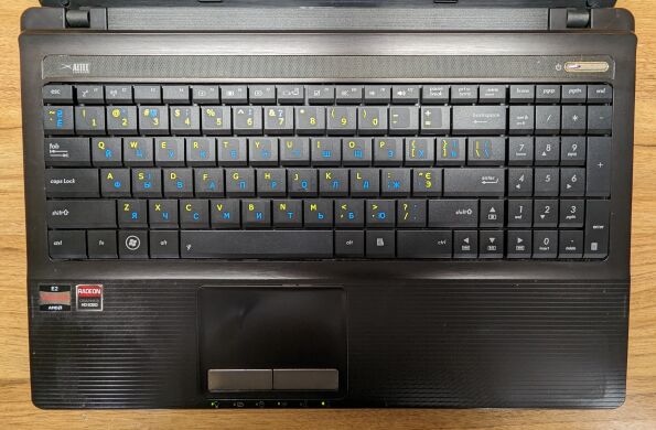 Ноутбук Asus K53U / 15.6" (1366x768) TN / AMD E2-1800 (2 ядра по 1.7 GHz) / 8 GB DDR3 / 120 GB SSD + 500 GB HDD / AMD Radeon HD 7340M / WebCam / HDMI