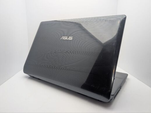 Ноутбук Asus A72J / 15.6" (1366x768) TN / Intel Core i3-350M (2 (4) ядра по 2.2 GHz) / 6 GB DDR3 / 320 GB HDD / AMD Radeon HD 5740, 1 GB GDDR3, 64-bit / WebCam / DVD-ROM