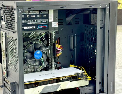 Ігровий ПК 1stPlayer D8-M-2B1 Black Tower / Intel Core i5-10400F (6 (12) ядер по 2.9 - 4.3 GHz) / 16 GB DDR4 / 512 GB SSD / nVidia GeForce RTX 2070 Super, 8 GB GDDR6, 256-bit / 550W / Win 10