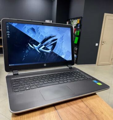 Ноутбук HP Pavilion 15-p072ng / 15.6" (1920x1080) TN / Intel Core i5-4210U (2 (4) ядра по 1.7 - 2.7 GHz) / 12 GB DDR3 / 256 GB SSD / nVidia GeForce 840M, 2 GB DDR3, 64-bit / WebCam / Win 10 Home