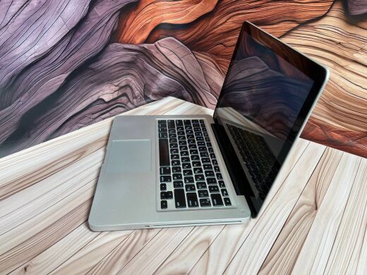 Ноутбук Б-клас Apple MacBook Pro 13 A1278 2011 / 13.3" (1280x800) TN / Intel Core i7-2620M (2 (4) ядра по 2.7 - 3.4 GHz) / 4 GB DDR3 / 256 GB SSD / Intel HD Graphics 3000 / WebCam / MacOS