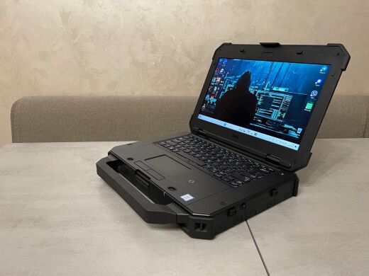 Захищений ноутбук Dell Latitude 7424 Rugged Extreme / 14" (1920x1080) IPS Touch / Intel Core i5-8350U (4 (8) ядра по 1.7 - 3.6 GHz) / 16 GB DDR4 / 256 GB SSD / Intel UHD Graphics 620 / WebCam / Два АКБ Захищений ноутбук Dell Latitude 7424 Rugged Extreme / 14" (1920x1080) IPS Touch / Intel Core i5-8350U (4 (8) ядра по 1.7 - 3.6 GHz) / 16 GB DDR4 / 256 GB SSD / Intel UHD Graphics 620 / WebCam / Два АКБ