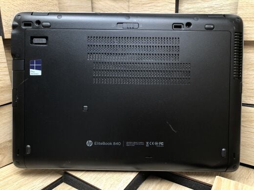 Ноутбук Б-класс HP EliteBook 840 G2 / 14" (1600x900) TN / Intel Core i5-5300U (2 (4) ядра по 2.3 - 2.9 GHz) / 8 GB DDR3 / 250 GB SSD / Intel HD Graphics 5500 / WebCam