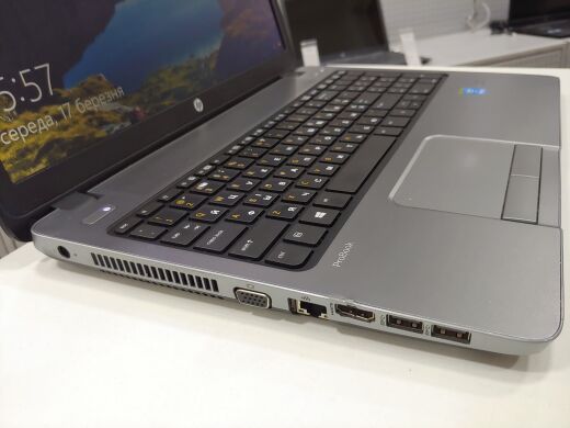 Уціна (Б-клас) - HP ProBook 450 G1 / 15.6" (1366x768) TN / Intel Core i5-4200M (2 (4) ядра по 2.5 - 3.1 GHz) / 8 GB DDR3 / 240 GB SSD / AMD Radeon HD 8750 2 GB / DVD-RW / WebCam