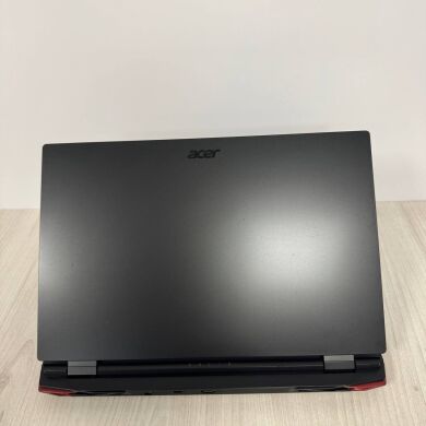 Ігровий ноутбук Acer Nitro 5 AN517-55 / 17.3" (1920x1080) IPS / Intel Core i5-12500H (12 (16) ядер по 2.5 - 4.5 GHz) / 8 GB DDR4 / 512 GB SSD NVMe / nVidia GeForce RTX 3050, 4 GB GDDR6, 128-bit / WebCam