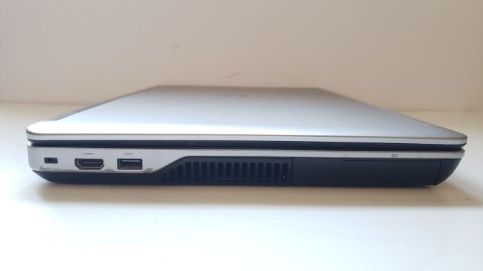 Ігровий ноутбук Dell Latitude E6540 / 15.6" (1366x768) TN / Intel Core i7-4810MQ (4 (8) ядра по 2.8 - 3.8 GHz) / 16 GB DDR3 / 256 GB SSD + 500 GB HDD / AMD Radeon HD 8790M, 2 GB GDDR5, 128-bit / WebCam