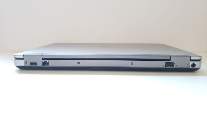 Ігровий ноутбук Dell Latitude E6540 / 15.6" (1366x768) TN / Intel Core i7-4810MQ (4 (8) ядра по 2.8 - 3.8 GHz) / 16 GB DDR3 / 256 GB SSD + 500 GB HDD / AMD Radeon HD 8790M, 2 GB GDDR5, 128-bit / WebCam