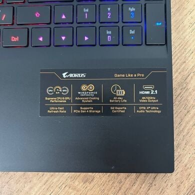 Игровой ноутбук Gigabyte Aorus 15P XD / 15.6" (1920x1080) IPS / Intel Core i7-11800H (8 (16) ядер по 2.3 - 4.6 GHz) / 16 GB DDR4 / 1000 GB SSD / nVidia GeForce RTX 3070, 8 GB GDDR6, 256-bit / WebCam