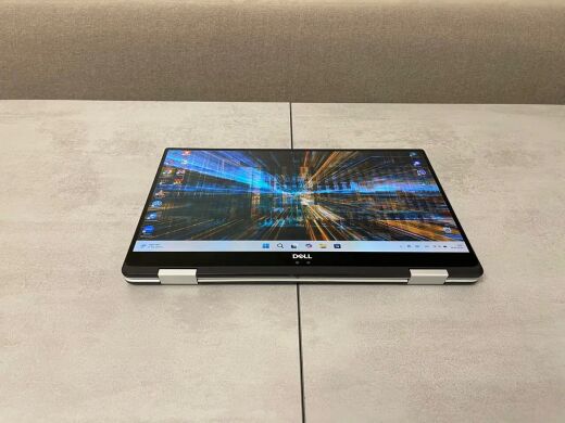 Ігровий ультрабук-трансформер Dell XPS 15 9575 / 15.6" (1920x1080) IPS Touch / Intel Core i7-8705G (4 (8) ядра по 3.1 - 4.1 GHz) / 16 GB DDR4 / 512 GB SSD M.2 / AMD Radeon RX Vega M GL, 4 GB HBM2, 256-bit / WebCam