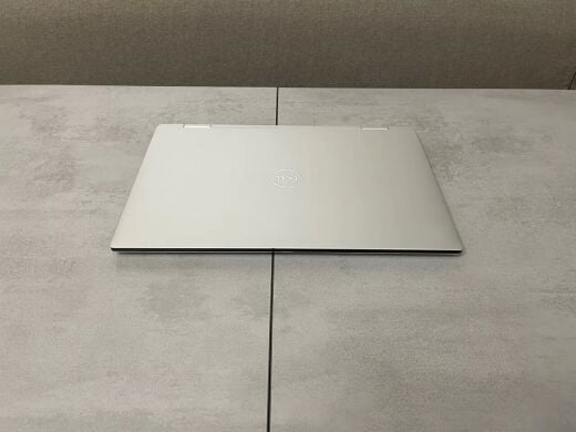 Ігровий ультрабук-трансформер Dell XPS 15 9575 / 15.6" (1920x1080) IPS Touch / Intel Core i7-8705G (4 (8) ядра по 3.1 - 4.1 GHz) / 16 GB DDR4 / 512 GB SSD M.2 / AMD Radeon RX Vega M GL, 4 GB HBM2, 256-bit / WebCam