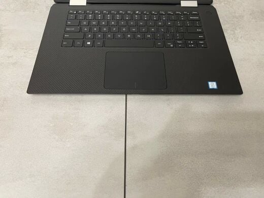 Ігровий ультрабук-трансформер Dell XPS 15 9575 / 15.6" (1920x1080) IPS Touch / Intel Core i7-8705G (4 (8) ядра по 3.1 - 4.1 GHz) / 16 GB DDR4 / 512 GB SSD M.2 / AMD Radeon RX Vega M GL, 4 GB HBM2, 256-bit / WebCam