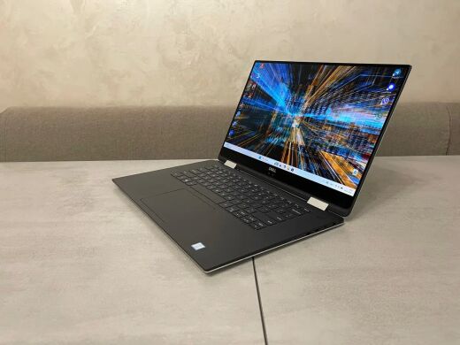 Ігровий ультрабук-трансформер Dell XPS 15 9575 / 15.6" (1920x1080) IPS Touch / Intel Core i7-8705G (4 (8) ядра по 3.1 - 4.1 GHz) / 16 GB DDR4 / 512 GB SSD M.2 / AMD Radeon RX Vega M GL, 4 GB HBM2, 256-bit / WebCam