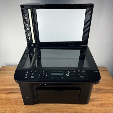 МФУ HP LaserJet Pro M1536dnf / Лазерная монохромная печать / 1200x1200 dpi / A4 / 25 стр/мин / USB 2.0, Ethernet / Дуплекс / Факс / Кабели (USB и питания) / Картридж