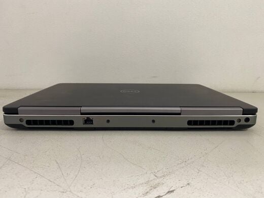 Мобільна робоча станція Б-клас Dell Precision 7510 / 15.6" (1920x1080) IPS / Intel Core i7-6820HQ (4 (8) ядра по 2.7 - 3.6 GHz) / 16 GB DDR4 / 256 GB SSD / nVidia Quadro M2000M, 4 GB GDDR5, 128-bit / WebCam Мобільна робоча станція Б-клас Dell Precision 7510 / 15.6" (1920x1080) IPS / Intel Core i7-6820HQ (4 (8) ядра по 2.7 - 3.6 GHz) / 16 GB DDR4 / 256 GB SSD / nVidia Quadro M2000M, 4 GB GDDR5, 128-bit / WebCam