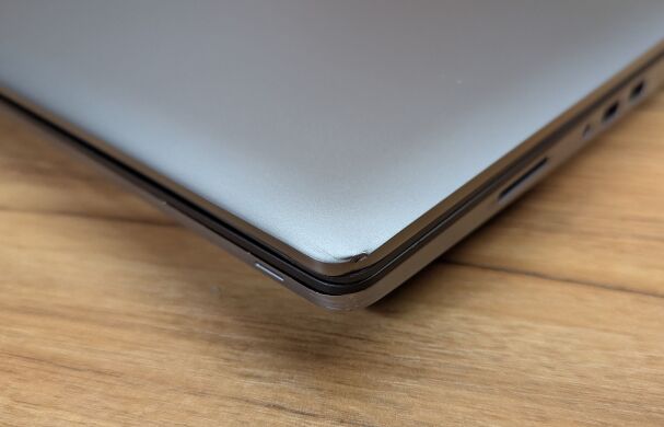 Мобільна робоча станція Б-клас Dell Precision 7560 / 15.6" (3840x2160) IPS / Intel Xeon W-11855M (6 (12) ядер по 3.2 - 4.9 GHz) / 32 GB DDR4 / 256 GB SSD / nVidia RTX A4000, 8 GB GDDR6, 256-bit / WebCam / Windows 11