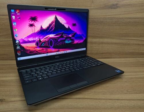 Мобільна робоча станція Б-клас Dell Precision 7560 / 15.6" (3840x2160) IPS / Intel Xeon W-11855M (6 (12) ядер по 3.2 - 4.9 GHz) / 32 GB DDR4 / 256 GB SSD / nVidia RTX A4000, 8 GB GDDR6, 256-bit / WebCam / Windows 11