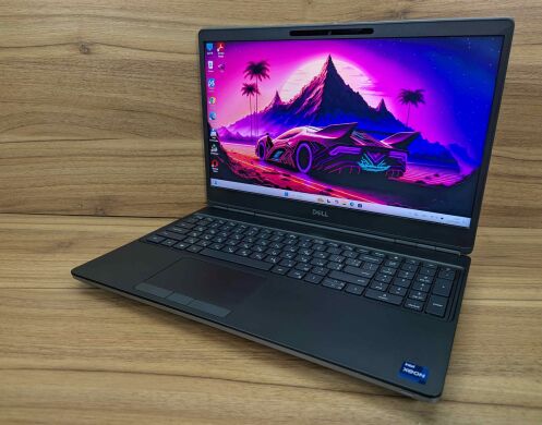 Мобільна робоча станція Б-клас Dell Precision 7560 / 15.6" (3840x2160) IPS / Intel Xeon W-11855M (6 (12) ядер по 3.2 - 4.9 GHz) / 32 GB DDR4 / 256 GB SSD / nVidia RTX A4000, 8 GB GDDR6, 256-bit / WebCam / Windows 11