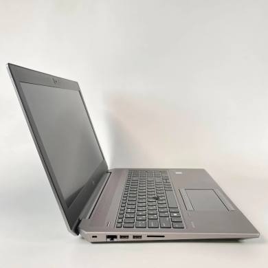 Мобільна робоча станція Б-клас HP zBook 15 G5 / 15.6" (1920x1080) IPS / Intel Xeon E-2176M (6 (12) ядер по 2.7 - 4.4 GHz) / 16 GB DDR4 / 480 GB SSD / nVidia Quadro P2000, 4 GB GDDR5, 128-bit / WebCam / TouchID Мобільна робоча станція Б-клас HP zBook 15 G5 / 15.6" (1920x1080) IPS / Intel Xeon E-2176M (6 (12) ядер по 2.7 - 4.4 GHz) / 16 GB DDR4 / 480 GB SSD / nVidia Quadro P2000, 4 GB GDDR5, 128-bit / WebCam / TouchID