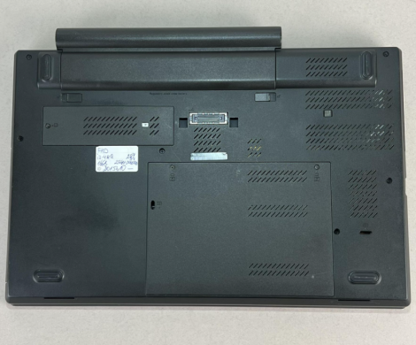 Мобільна робоча станція Б-клас Lenovo Thinkpad W540 / 15.6" (1920x1080) TN / Intel Core i7-4900MQ (4 (8) ядра по 2.8 - 3.8 GHz) / 16 GB DDR3 / 256 GB SSD + 500 GB HDD / nVidia Quadro K1100M, 2 GB GDDR5, 128-bit / WebCam