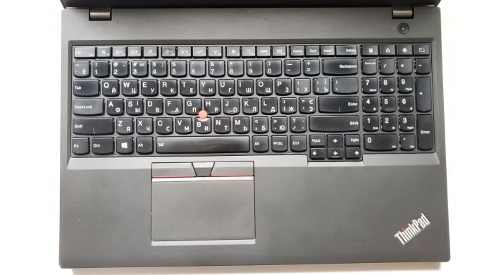 Мобильная рабочая станция Lenovo ThinkPad W550s / 15.6" (1920x1080) TN / Intel Core i7-5500U (2 (4) ядра по 2.4 - 3.0 GHz) / 8 GB DDR3 / 32 GB SSD + 500 GB SSD / nVidia Quadro K620M, 2 GB DDR3, 64-bit / WebCam