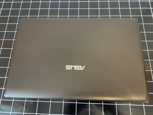 Ноутбук Б-класс Asus K75VM / 17.3" (1600x900) TN / Intel Core i7-3610QM (4 (8) ядра по 2.3 - 3.3 GHz) / 8 GB DDR3 / 240 GB SSD / nVidia GeForce GT 630M, 2 GB DDR3, 64-bit / WebCam / DVD-RW / HDMI