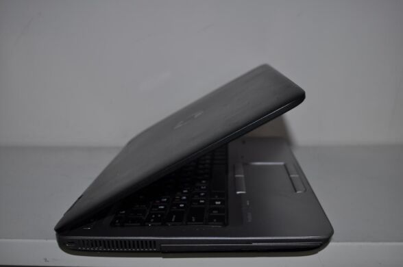 Ноутбук Б-клас HP ProBook 645 G3 / 14" (1366x768) TN / AMD A10-8730B (4 ядра по 2.4 - 3.3 GHz) / 8 GB DDR4 / 128 GB SSD / AMD Radeon R5 Graphics / WebCam / DVD-ROM / АКБ NEW / BIOS PASSWORD BOOT Ноутбук Б-клас HP ProBook 645 G3 / 14" (1366x768) TN / AMD A10-8730B (4 ядра по 2.4 - 3.3 GHz) / 8 GB DDR4 / 128 GB SSD / AMD Radeon R5 Graphics / WebCam / DVD-ROM / АКБ NEW / BIOS PASSWORD BOOT