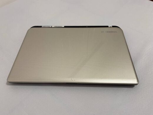 Ноутбук Б-класс Toshiba Satellite L50-B-1DR / 15.6" (1366x768) TN / Intel Core i5-4200U (2 (4) ядра по 1.6 - 2.6 GHz) / 8 GB DDR3 / 128 GB SSD / AMD Radeon R5 M230, 2 GB DDR3, 64-bit / WebCam