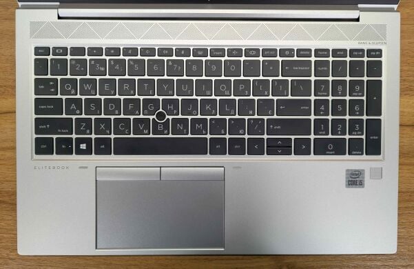 Ультрабук HP EliteBook 850 G7 / 15.6" (1920x1080) IPS / Intel Core i5-10210U (4 (8) ядра по 1.6 - 4.2 GHz) / 16 GB DDR4 / 512 GB SSD / nVidia GeForce MX250, 2 GB GDDR5, 64-bit / Fingerprint / WebCam / Windows 10 Ультрабук HP EliteBook 850 G7 / 15.6" (1920x1080) IPS / Intel Core i5-10210U (4 (8) ядра по 1.6 - 4.2 GHz) / 16 GB DDR4 / 512 GB SSD / nVidia GeForce MX250, 2 GB GDDR5, 64-bit / Fingerprint / WebCam / Windows 10