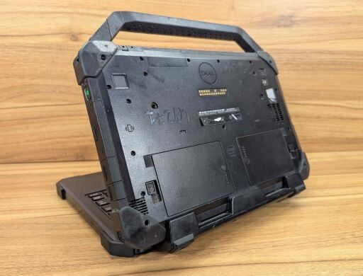Защищенный планшет Dell Latitude 7212 Rugged Extreme Tablet / 11.6" (1920x1080) IPS Touch / Intel Core i5-6300U (2 (4) ядра по 2.4 - 3.0 GHz) / 8 GB DDR4 / 256 GB SSD / Intel HD Graphics 520 / WebCam / Windows 10