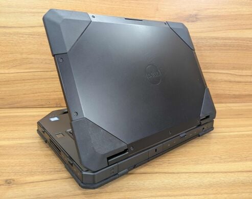 Защищенный ноутбук Dell Latitude 14 Rugged 5414 / 14" (1920x1080) IPS Touch / Intel Core i5-6300U (2 (4) ядра по 2.4 - 3.0 GHz) / 8 GB DDR4 / 512 GB SSD / AMD Radeon R7 M360, 2 GB DDR3, 64-bit / Fingerprint / Windows 10