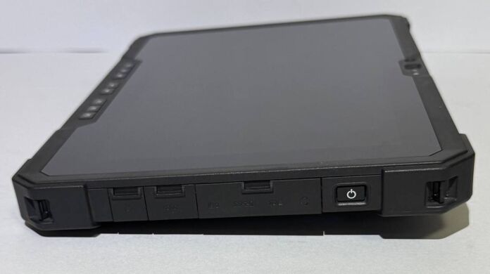 Защищенный планшет Dell Latitude 7220 Rugged Extreme / 11.6" (1920x1080) IPS Touch / Intel Core i5-8365U (4 (8) ядра по 1.6 - 4.1 GHz) / 16 GB DDR3 / 256 GB SSD / Intel UHD Graphics / WebCam