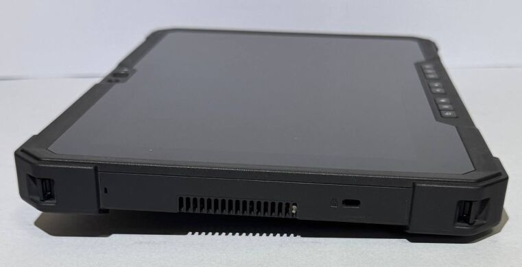 Защищенный планшет Dell Latitude 7220 Rugged Extreme / 11.6" (1920x1080) IPS Touch / Intel Core i5-8365U (4 (8) ядра по 1.6 - 4.1 GHz) / 16 GB DDR3 / 256 GB SSD / Intel UHD Graphics / WebCam