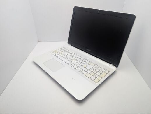 Ноутбук Sony Vaio SVF152 / 15.6" (1366x768) TN / Intel Pentium 2117U (2 ядра по 1.8 GHz) / 8 GB DDR3 / 1000 GB HDD / Intel HD Graphics 2500 / WebCam / DVD-ROM