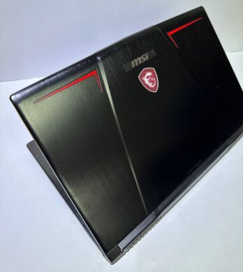 Ігровий ноутбук MSI Raider GE63VR / 15.6" (1920x1080) IPS / Intel Core i7-7700HQ (4 (8) ядра по 2.8 - 3.8 GHz) / 32 GB DDR4 / 1000 GB SSD / nVidia GeForce GTX 1070, 8 GB GDDR5, 256-bit / WebCam Ігровий ноутбук MSI Raider GE63VR / 15.6" (1920x1080) IPS / Intel Core i7-7700HQ (4 (8) ядра по 2.8 - 3.8 GHz) / 32 GB DDR4 / 1000 GB SSD / nVidia GeForce GTX 1070, 8 GB GDDR5, 256-bit / WebCam