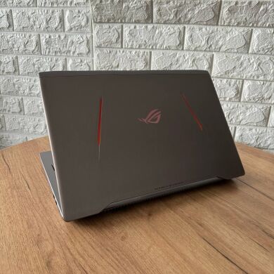 Ігровий ноутбук Asus ROG Strix GL702VS / 17.3" (1920x1080) IPS / Intel Core i7-7700HQ (4 (8) ядра по 2.8 - 3.8 GHz) / 12 GB DDR4 / 256 GB SSD M.2 + 1000 GB HDD / nVidia GeForce GTX 1070, 8 GB GDDR5, 256-bit / WebCam Ігровий ноутбук Asus ROG Strix GL702VS / 17.3" (1920x1080) IPS / Intel Core i7-7700HQ (4 (8) ядра по 2.8 - 3.8 GHz) / 12 GB DDR4 / 256 GB SSD M.2 + 1000 GB HDD / nVidia GeForce GTX 1070, 8 GB GDDR5, 256-bit / WebCam