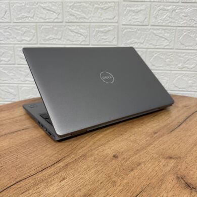 Ультрабук Dell Latitude 5530 / 15.6" (1920x1080) IPS / Intel Core i5-1235U (10 (12) ядер по 3.3 - 4.4 GHz) / 8 GB DDR4 / 256 GB SSD NVMe / Intel Iris Xe Graphics / WebCam