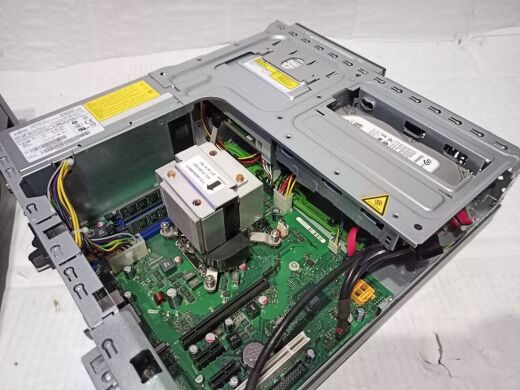 ПК Fujitsu Esprimo E500 E85+ SFF / Intel Core i5-2400 (4 ядра по 3.1 - 3.4 GHz) / 8 GB DDR3 / 500 GB HDD / Intel HD Graphics 2000 / DVD-ROM + USB-флешка 64 GB