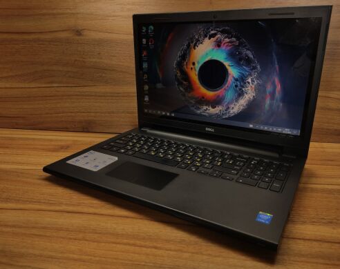 Ноутбук Dell Inspiron 15 3000 / 15.6" (1366x768) TN Touch / Intel Core i3-4005U (2 (4) ядра по 1.7 GHz) / 8 GB DDR3 / 256 GB SSD / Intel HD Graphics 4400 / WebCam / Windows 10