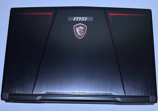 Ігровий ноутбук MSI Raider GE63VR / 15.6" (1920x1080) IPS / Intel Core i7-7700HQ (4 (8) ядра по 2.8 - 3.8 GHz) / 32 GB DDR4 / 1000 GB SSD / nVidia GeForce GTX 1070, 8 GB GDDR5, 256-bit / WebCam Ігровий ноутбук MSI Raider GE63VR / 15.6" (1920x1080) IPS / Intel Core i7-7700HQ (4 (8) ядра по 2.8 - 3.8 GHz) / 32 GB DDR4 / 1000 GB SSD / nVidia GeForce GTX 1070, 8 GB GDDR5, 256-bit / WebCam
