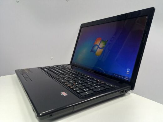 Ноутбук Lenovo Ideapad G585 / 15.6" (1366x768) TN / AMD E1-1200 (2 ядра по 1.4 GHz) / 4 GB DDR3 / 250 GB HDD / AMD Radeon HD 7310 Graphics / WebCam